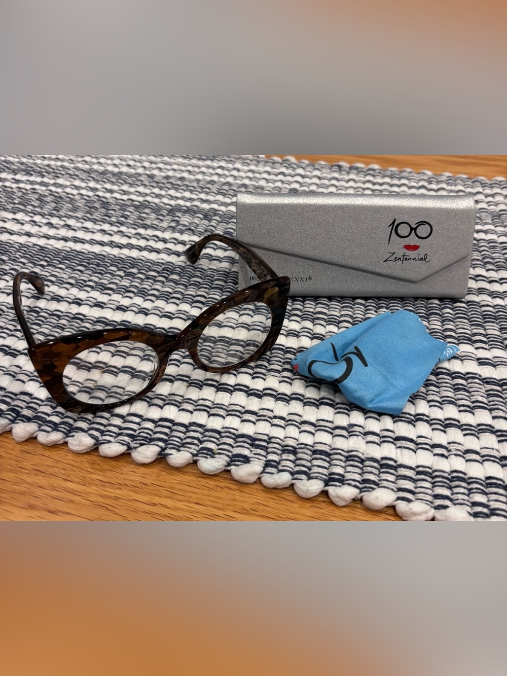 Tortoiseshell Cat-Eye Reading Glasses - Unbranded